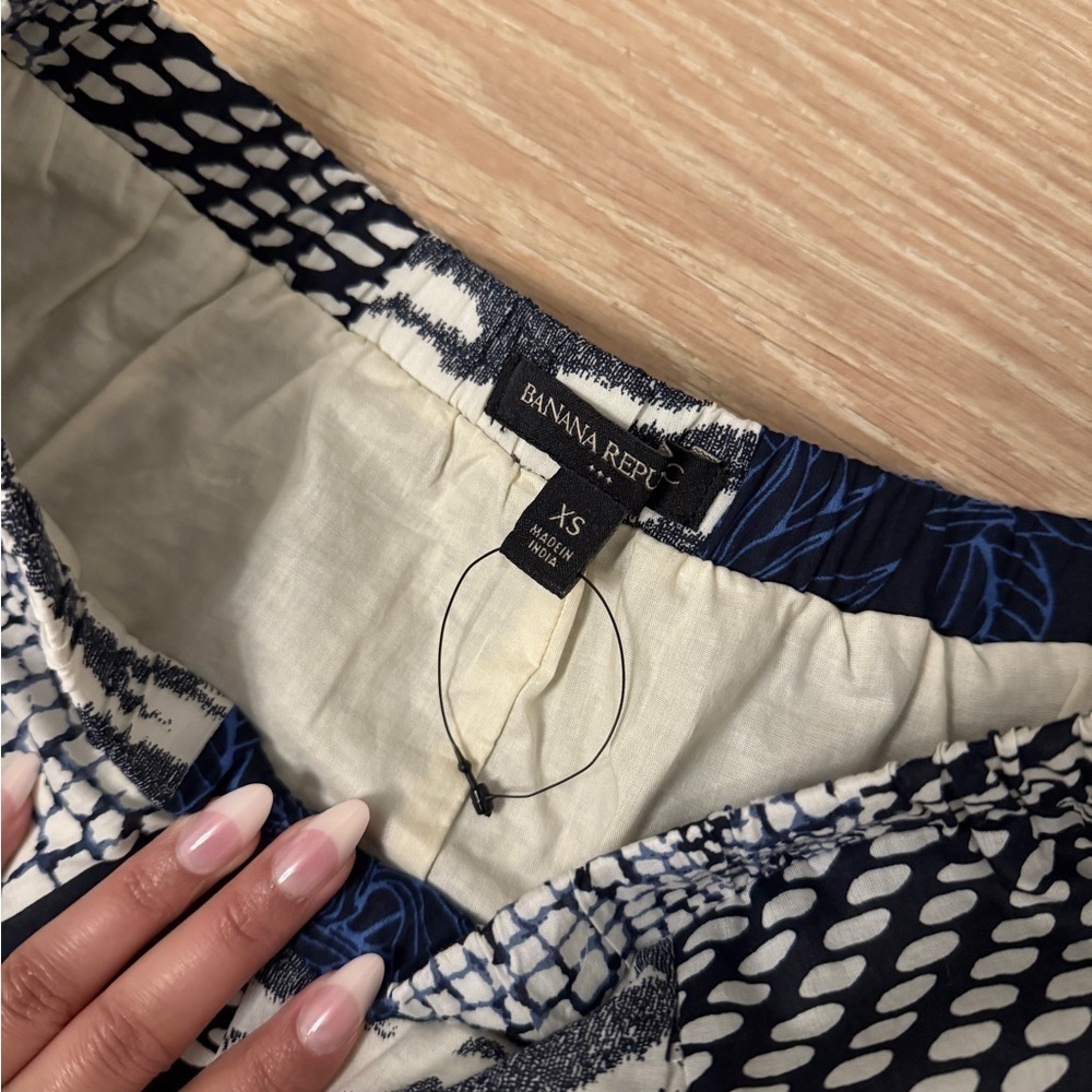 Banana Republic Animal Print Skirt - Picture 2 of 3